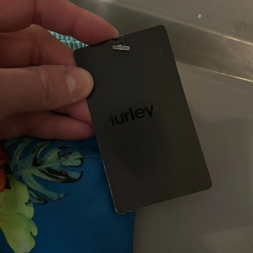 HURLEY SWIM TRUNKS/BOARD SHORTS: BLUE: NEW WITH TAGS: SIZE 4